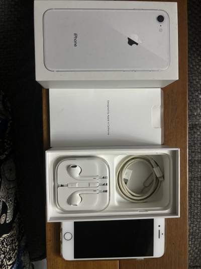 iPhone 8 64gb - iPhones on Aster Vender