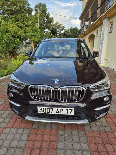 BMW X1 - SUV Cars on Aster Vender