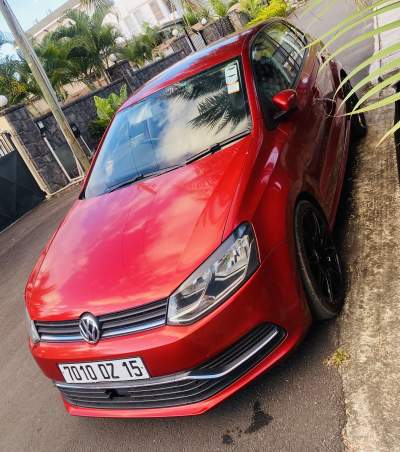 Volkswagen Polo 2015 - Compact cars on Aster Vender