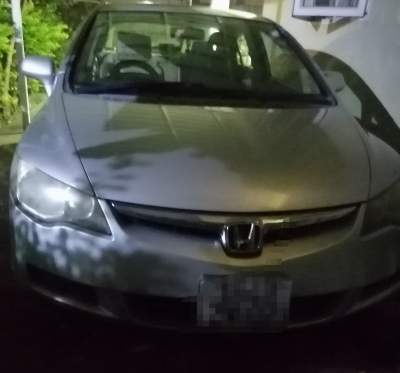 Honda civic hybrid - Compact cars