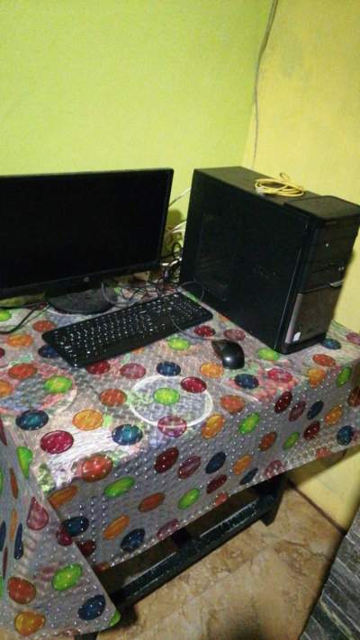 Complete Computer Set - PC (Personal Computer)