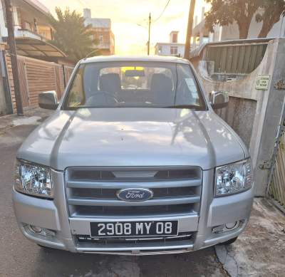 A vendre 4x4 - Pickup trucks (4x4 & 4x2) on Aster Vender