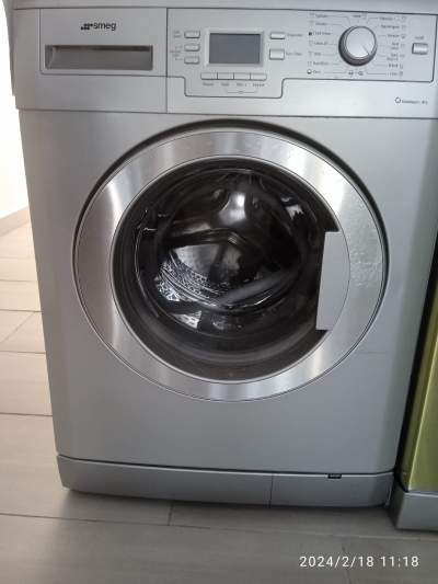 SMEG 8kg Washing Machine - Kitchen appliances on Aster Vender