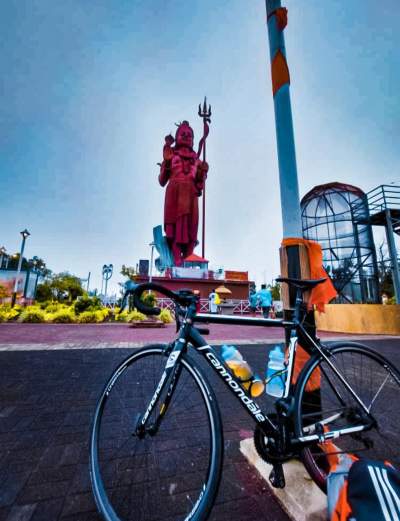 cannondale road bike..size 54 - Road bicycles on Aster Vender