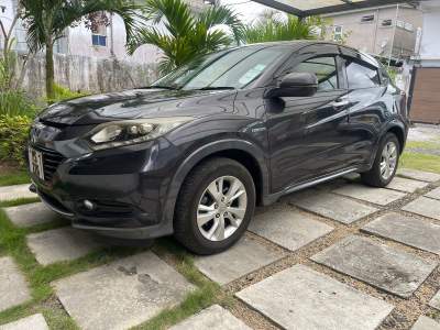 Honda Vezel - SUV Cars on Aster Vender
