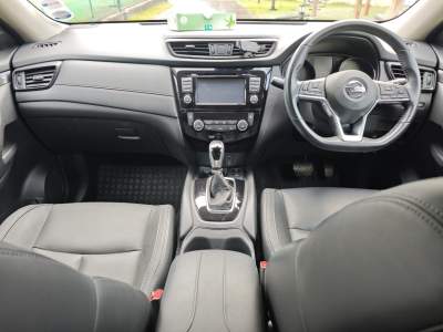 Nissan Xtrail - SUV Cars on Aster Vender