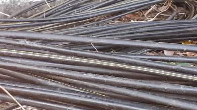 Goutte-à-Goutte - Others on Aster Vender