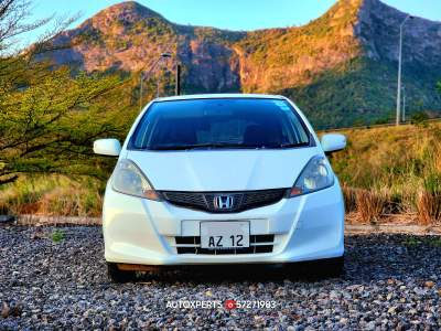 Honda fit - 2012 - Compact cars on Aster Vender