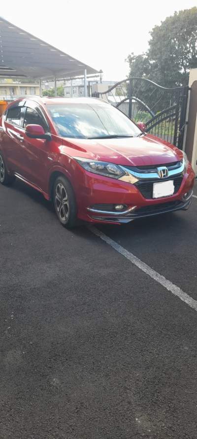 Honda Vezel-2015 - Family Cars on Aster Vender