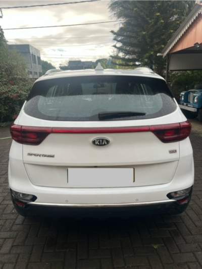 Kia Sportage Ex Tech 2WD 1.6 GDi 6AT - SUV Cars on Aster Vender