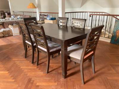 Table à manger et 6 chaises en Bois - Table & chair sets on Aster Vender