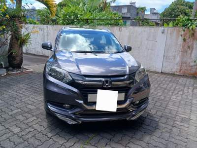 Honda Vezel-2017 - SUV Cars on Aster Vender