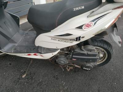 Scooter 125 cc znen - Scooters (above 50cc) on Aster Vender