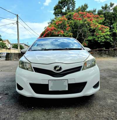Toyota Vitz  2013 - Compact cars on Aster Vender