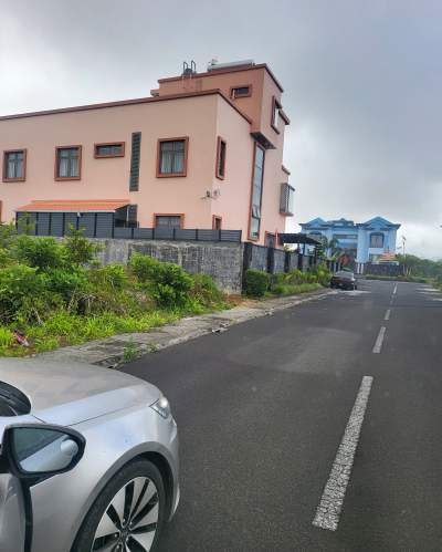 Land for sale - Land on Aster Vender