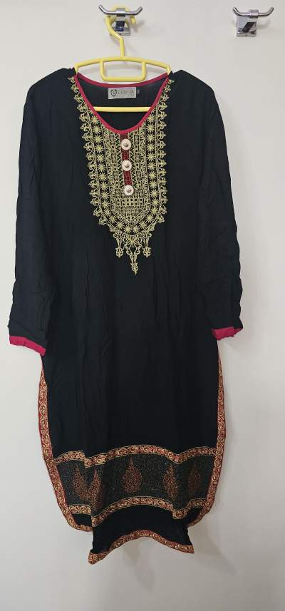 Churidar Noire & Tusse Rouge - Dresses (Women) on Aster Vender