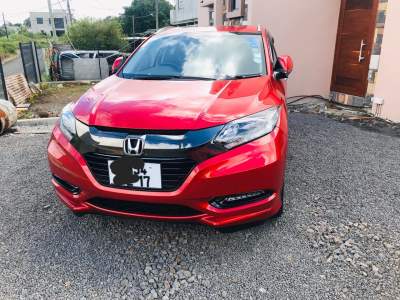 Honda Vezel Z Sensing Hybrid 2017 - SUV Cars