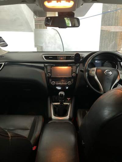 Nissan Qashqai 2015 forselling - SUV Cars on Aster Vender