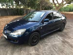 Voiture Mitsubishi 04 - Family Cars on Aster Vender