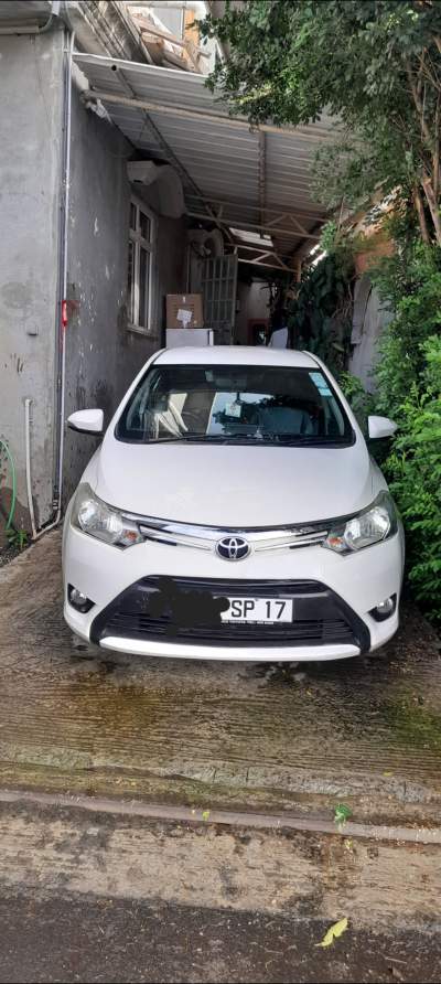 Car - Family Cars on Aster Vender