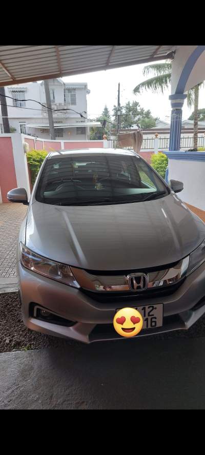 Honda Grace - Family Cars on Aster Vender