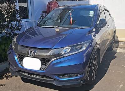 Honda Vezel RS Hybrid 2017 - SUV Cars on Aster Vender