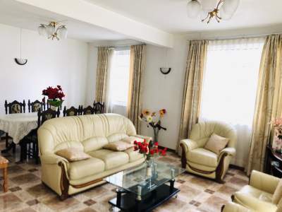 Double Storey Home, 2 min walk from Jumbo Phoenix Mall - House on Aster Vender