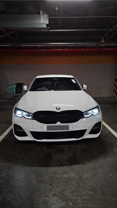 BMW 330e Plug-in Hybrid  2022 - Luxury Cars