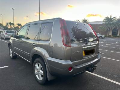 Nissan Xtrail - SUV Cars