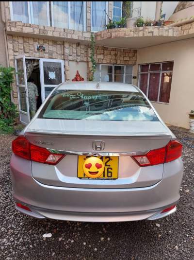A vendre Honda Grace 2016 - Family Cars