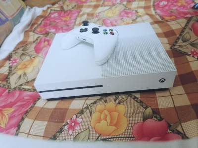 Xbox One S - Xbox One