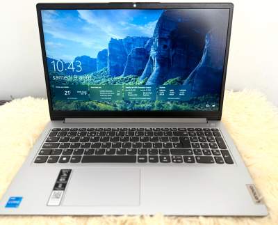 Lenovo i5 - Laptop