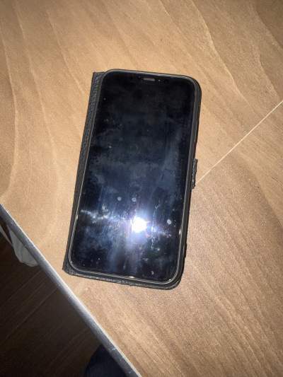 Iphone XR - iPhones on Aster Vender