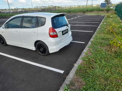 Honda Jazz 2004 - Family Cars on Aster Vender