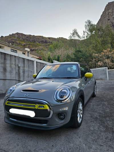Mini Cooper SE 2020 – 100% Electric - Family Cars