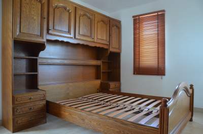 Lit avec armoire dessus de lit en chêne - Bedroom Furnitures