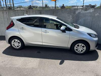 Toyota Aqua X Hybrid 2022 - Family Cars