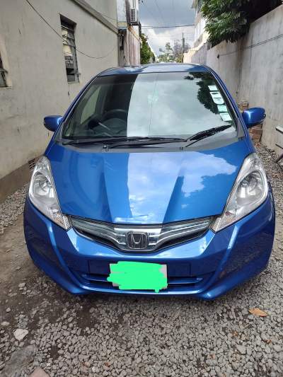 Honda Fit 2011 (Hybrid / Automatic) - Compact cars on Aster Vender