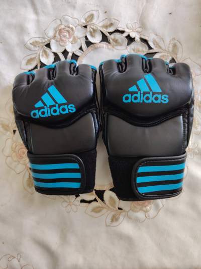 Boxing glove - Fitness & gym equipment on Aster Vender