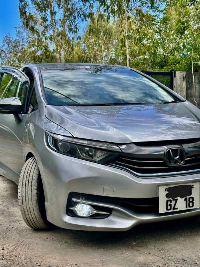 Honda Shuttle 2018 - Family Cars