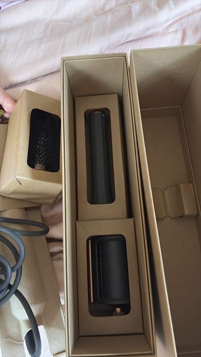 Dyson air wrap - Hair dryer