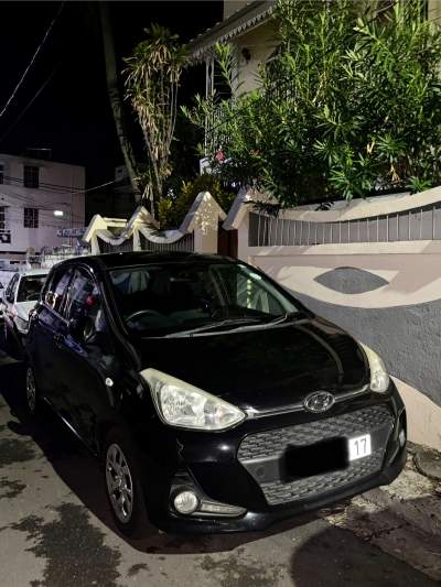 Hyundai i10 grand 2017 - Family Cars