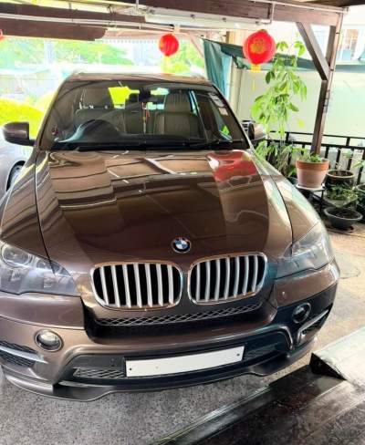BMW SUV X5 - Luxury Cars