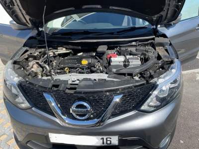 nissan qashqai - SUV Cars on Aster Vender