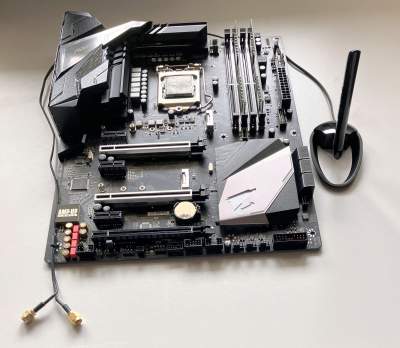 MOTHERBOARD with CPU installed - Motherboard