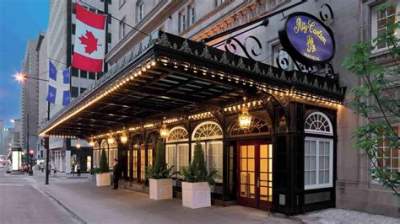 Serveuse-réceptionniste-DJ - Jobs on Aster Vender