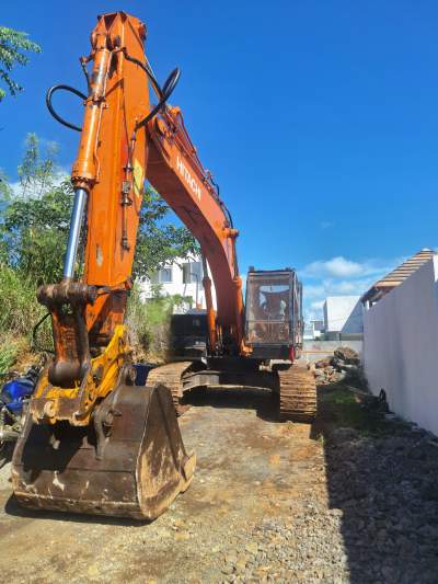 Service excavator - Other services on Aster Vender