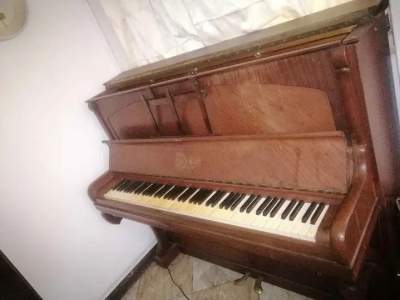 🎹 Piano droit GAVEAU – Paris..   Antique – Rs 95,000 (négociable) - Piano on Aster Vender