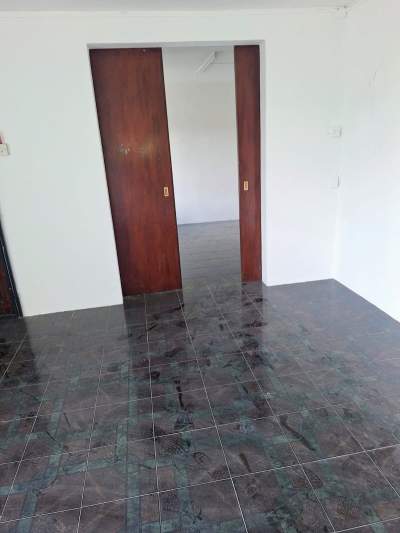 A LOUER GRANDE MAISON À BEAU BASSIN - House