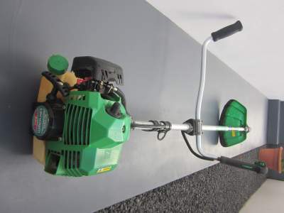 A vendre débroussailleuse - All Hand Power Tools